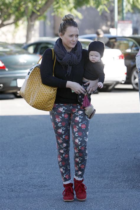 hillary duff loves goyard|Hilary Duff Uses Goyard as a Baby Bag .